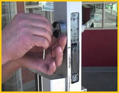 Expert Locksmith Store Randolph, MA 781-298-3440 - 23-4